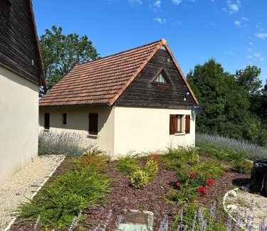 Lacapelle-Marival House | Oceanfront Retreat at Le Lac Bleu huis 17, Rated 9.7/10