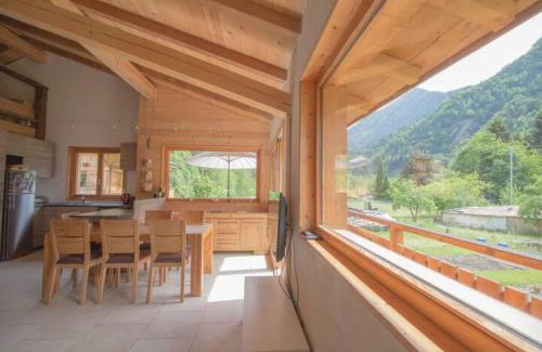 Les Houches Apartment | Peaceful Le Lac Apartment in Servoz with Family Amenities