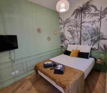 Macon Apartment | Elegant Le Lamartine with River Views and Bathtub Retreat