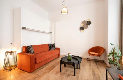 Sens Apartment | Le Laurencin Sens - Le Seventies: 9/10 Guest Rated Escape