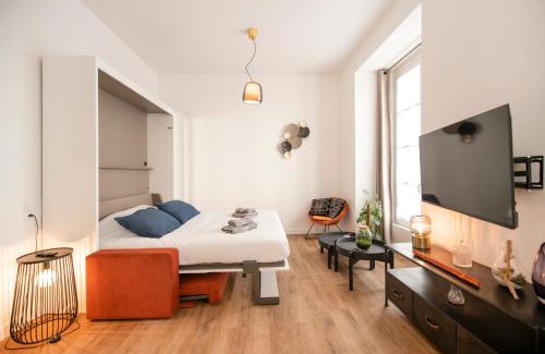 Sens Apartment | Le Laurencin Sens - Le Seventies: 9/10 Guest Rated Escape