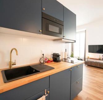 Sens Apartment | Le Laurencin Sens - Le Seventies: 9/10 Guest Rated Escape