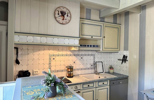 Montelimar Apartment | Le Lavandin: Air conditioning, parking and terrace with view