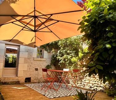 Chedigny House | Experience Oceanfront Bliss at Le Lavoir aux Roses