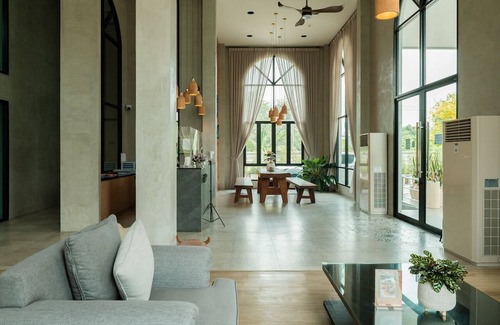 Ratchaburi Hotel | Discover Le Lert Hotel Ratchaburi: Family-Friendly Stay