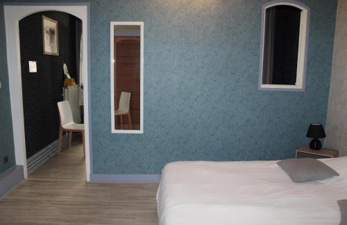 Selles-sur-Cher Hotel | Pet-Friendly Getaway at Le Lion d'Or with Family Amenities