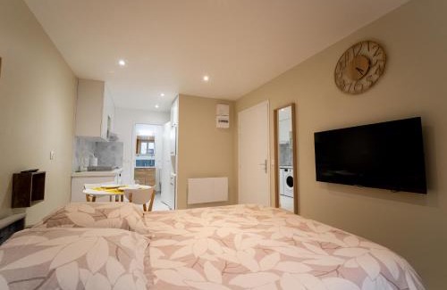 Chateau-Thierry Apartment | Family-Friendly Le Lion with WIFI and YouTube Premium