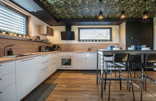Griesheim-pres-Molsheim Villa | Guest Rated: Le Lodge with Countryside Views & Pet-Friendly