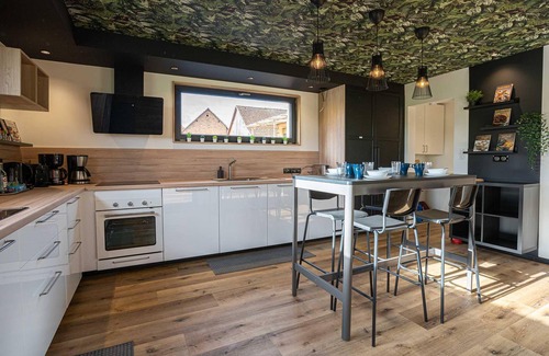 Griesheim-pres-Molsheim Villa | Guest Rated: Le Lodge with Countryside Views & Pet-Friendly