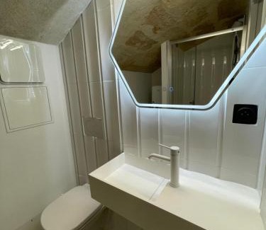 Saint-Bruno - Saint-Victor Apartment | Elegant Le Loft Bleu: A Central Retreat for Your Stay