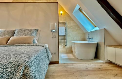 Sens Apartment | Discover Loft BEST KEYS - Centre Ville near Place Cathédrale