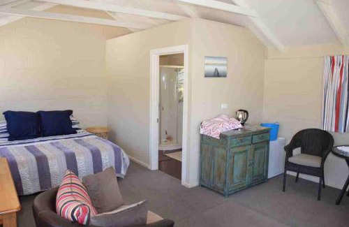 Akaroa House | Discover Le Loft: 4-Star Comfort with Breakfast Included