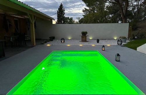 Malves-en-Minervois House | Relax at Le Loft: Pool, Spa & Billiards in Pine Forest
