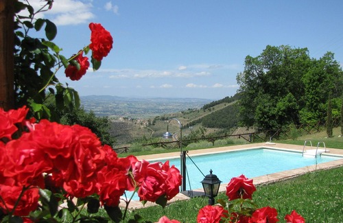 Bovara Apartment | Experience Tranquility at Le Logge di Silvignano with Pool