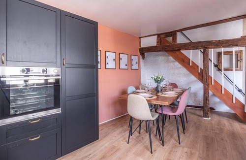 Amboise House | Historic Le Logis Ambacia in City Center - Guest Rated 10/10