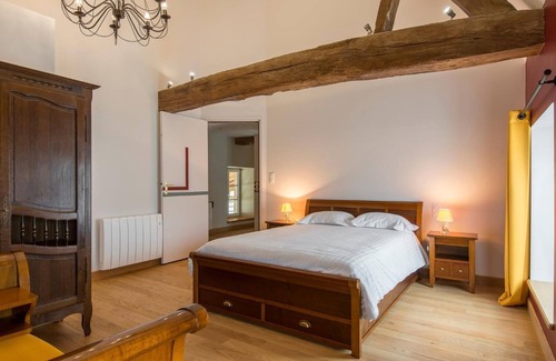 Aze Bed & Breakfast | Experience Le Logis d'Azé: Guest Rated 9.8 with Dining