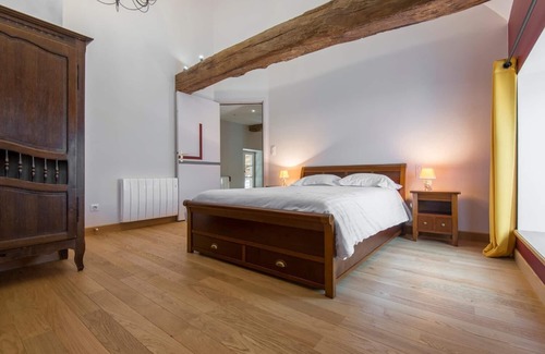 Aze Bed & Breakfast | Experience Le Logis d'Azé: Guest Rated 9.8 with Dining