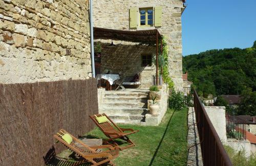 Vic-le-Comte House | Family-Friendly Retreat at Le Logis d'Hortense - 9/10 Rated