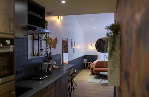 Marly-le-Roi Resort | Discover Comfort at Le Logis d'Origine with Breakfast