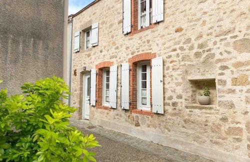 Mortagne-sur-Sevre House | Family-Friendly Retreat, Le logis de la Forge near Puy du Fou