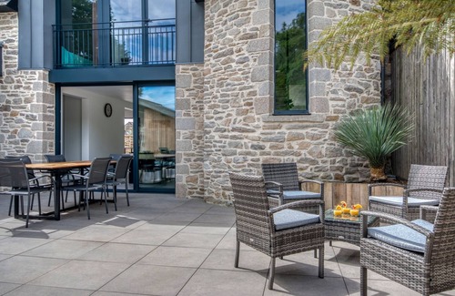 Ferel House | Le Logis de la Pierre Bleue - Maison climatisée avec piscine