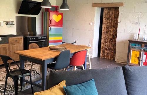 Chouze-sur-Loire House | Discover Le Logis de la Tour Saint Jacques - 8.9/10 Rated Stay