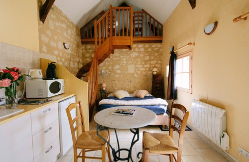Le Vieil-Bauge House | Guest Favorite: Le Logis de Poëllier with Kitchen & Breakfast