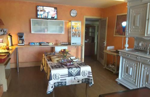 Saint-Nabord Hotel | Discover Le Logis du Pré Braheux: Pet-Friendly Retreat