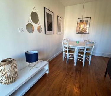 Cote Pavee Apartment | Pet-Friendly Le Louis Vitet Near Place Dupuy - 10/10 Rating