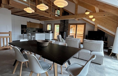 Ceillac Ski Chalet | LE LOUP BLANC Chalet | 3 bed rooms | Ceillac - Queyras