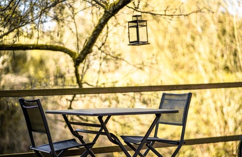 Spontin Apartment | Indulge at Le Lov't: Suite with Hot Tub & Perfect Rating