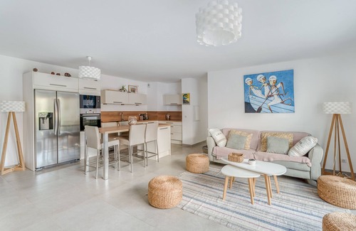 Verghia Apartment | Oceanfront Retreat: Le Luciani with Breathtaking Views