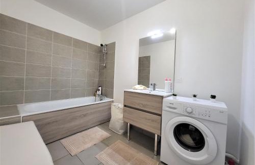 Bagneux Apartment | Bright Escape at Le Lucie: Steps from the Metro