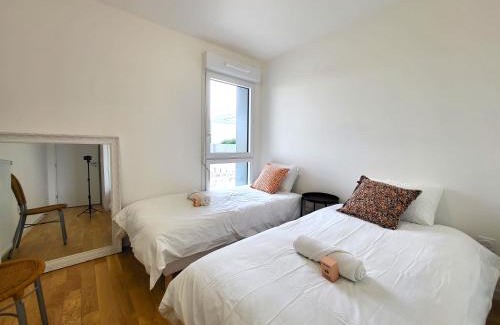 Bagneux Apartment | Bright Escape at Le Lucie: Steps from the Metro