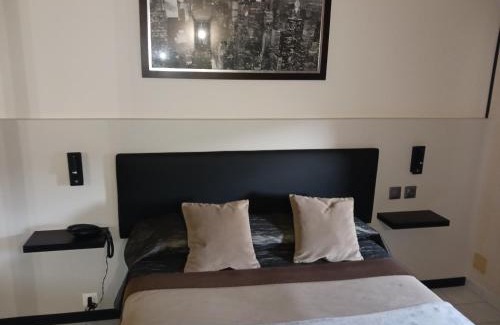 Roussillon-en-Isere Hotel | Family-Friendly Stay at Le Médicis with Great Reviews