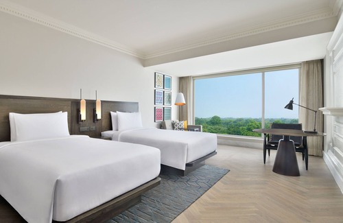 Amritsar Hotel | Majestic Le Méridien Amritsar: Pool, Spa & Top Ratings