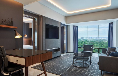 Kuala Lumpur Hotel | Premium Stay at Le Méridien Kuala Lumpur - Rated 9.4/10