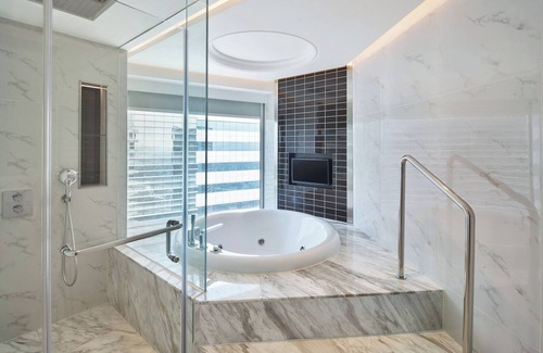 Kuala Lumpur Hotel | Premium Stay at Le Méridien Kuala Lumpur - Rated 9.4/10