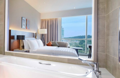Putrajaya Hotel | Experience Elegance at Le Méridien Putrajaya, 5-Star Retreat