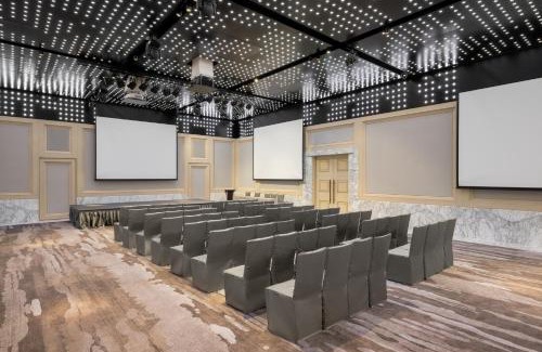 Central District Hotel | Elegant Le Méridien Taichung with Pool & Family-Friendly Amenities