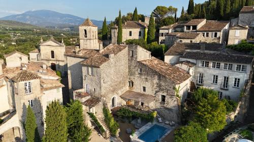 Vaison-la-Romaine Bed & Breakfast | Experience Oceanfront Bliss at Le Murier - Guest Rated 9.9