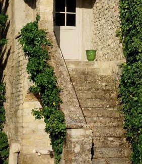 Vaison-la-Romaine Bed & Breakfast | Experience Oceanfront Bliss at Le Murier - Guest Rated 9.9