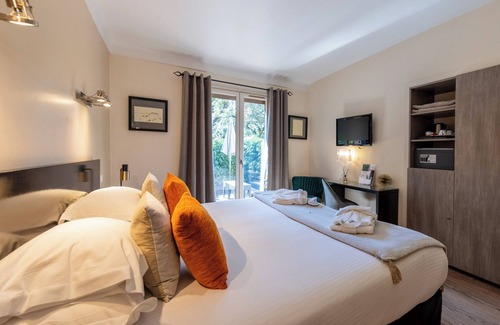 Collioure Hotel | Delightful Le Madeloc Hôtel & Spa with Pool and Hot Tub