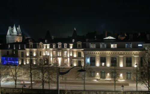 Vitre Hotel | Relax at Le Magic Hôtel & Spa with Oceanfront Views