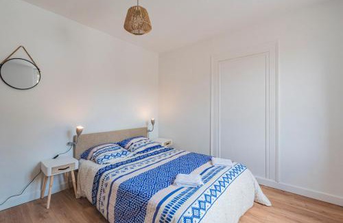 Mont d'Arene Apartment | Majorelle - Peaceful 2 Bedroom Retreat Near Train Station
