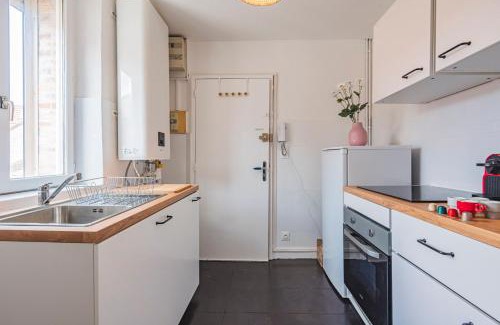 Mont d'Arene Apartment | Majorelle - Peaceful 2 Bedroom Retreat Near Train Station
