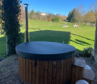 Salerm Bed & Breakfast | Exceptional Le Manoir aux Volets Verts - Family Friendly Stay