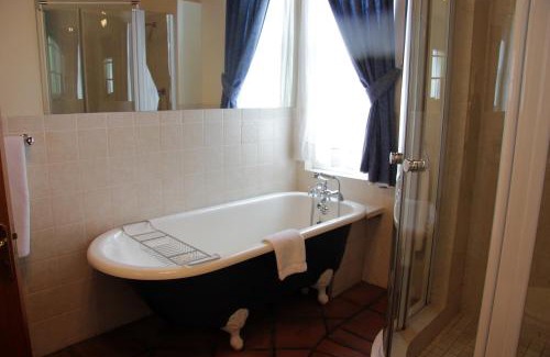 Franschhoek Bed & Breakfast | Experience Elegance at Le Manoir de Brendel - 5 Star Retreat