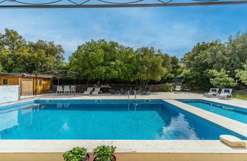 Flassans-sur-Issole House | Pet-Friendly Le Manoir De Flassans with Oceanfront Views
