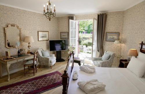 Gressy Hotel | Relax at Le Manoir de Gressy with Ocean Views & Spa